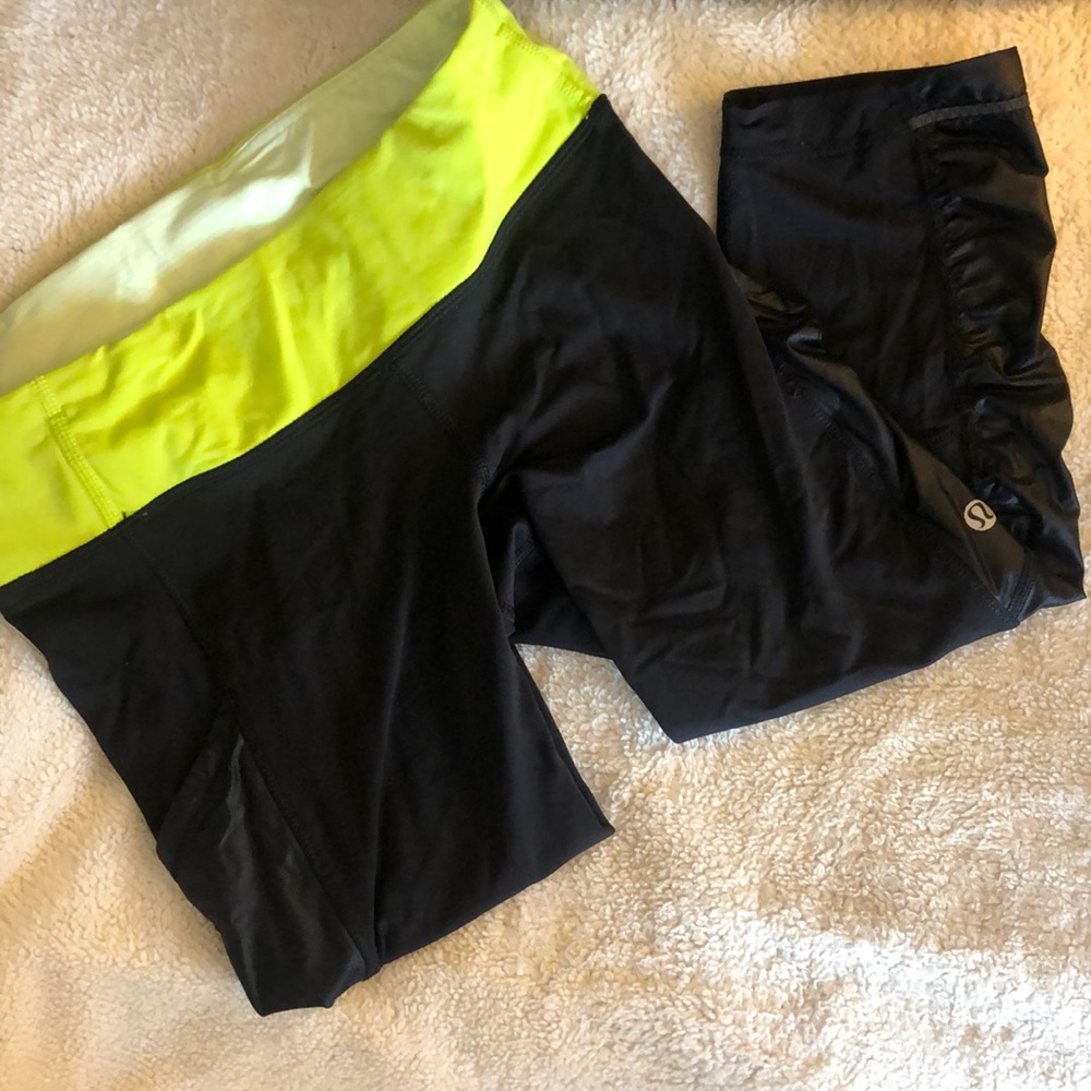 S6 Lululemon short crop leggings with neon waist
